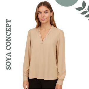 SOYA CONCEPT Marica Knit Jersey Top Ruffle Detail V- Neck Size Medium Sand Beige